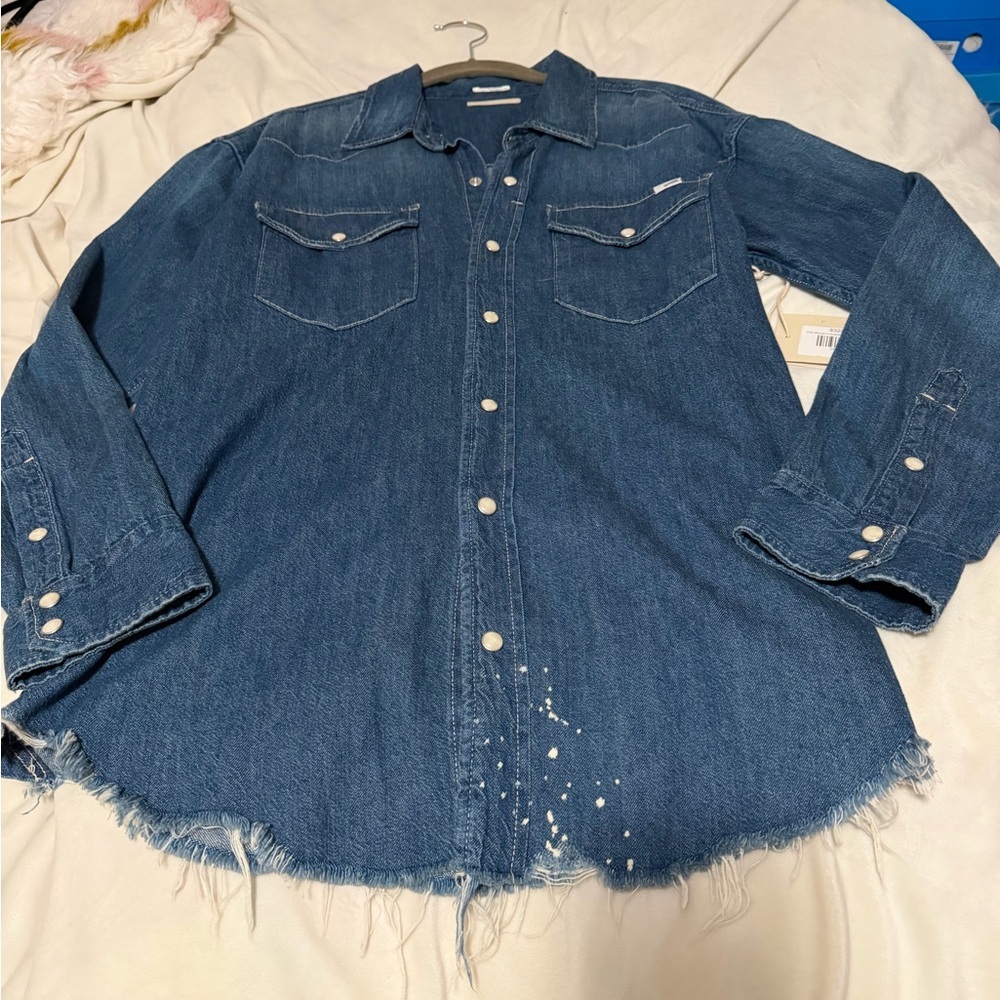 MOTHER The Western Distressed Denim
Buttondown Shirt Women’s Small NWT - Picture 5 of 11